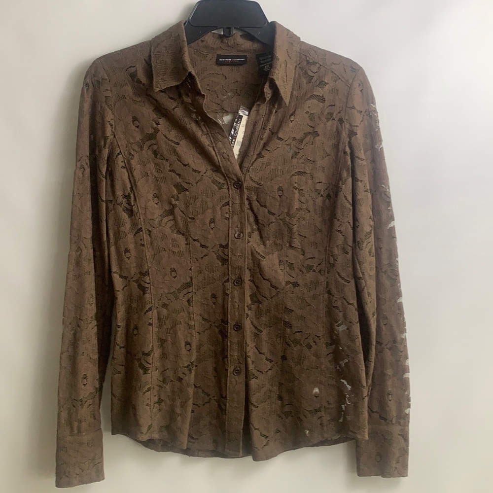 NWT. NEW YORK & COMPANY BROWN LACE